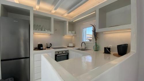 Villa Aderfia with private hot tub — 4-Star Luxury Hotel in Ornos, Greece