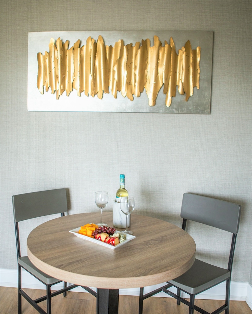 Bristol Plaza Resort Motel - photo 14