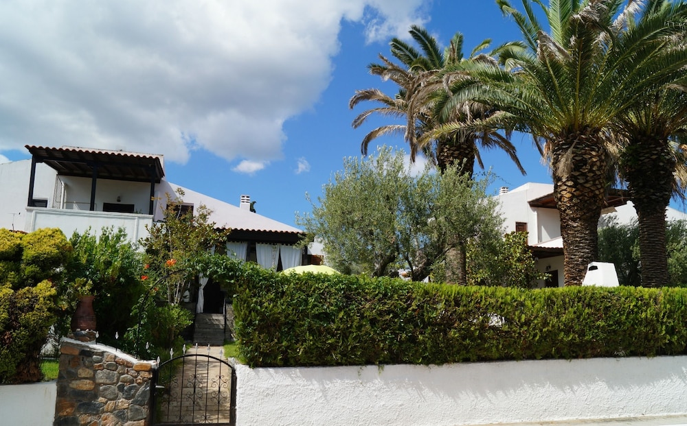 Luxury Residential Home Evangeli — 4-Star Luxury Hotel in Polygyros, Greece