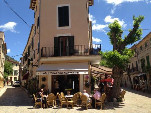 Allotjaments Serra De Tramuntana — hotel in Valldemossa