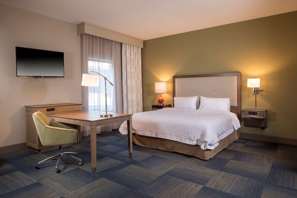 Hampton Inn & Suites Asheville Biltmore Village - photo 6