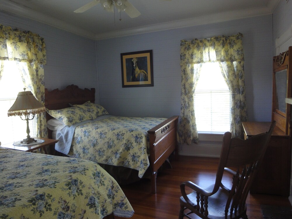 Lake Allatoona Inn - photo 7
