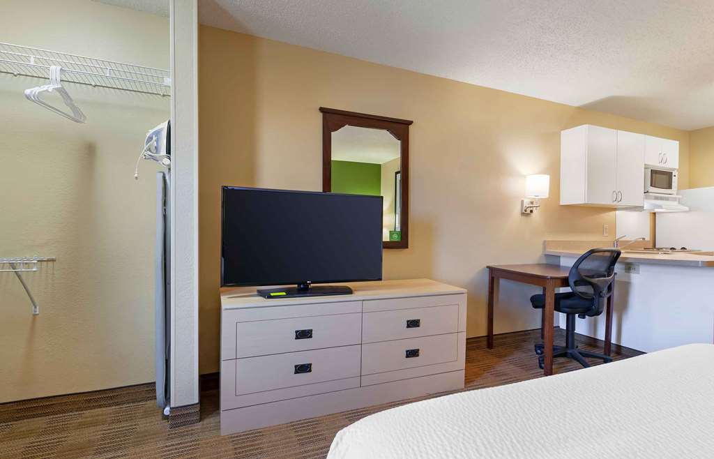 Extended Stay America Suites Madison Junction Court - photo 8