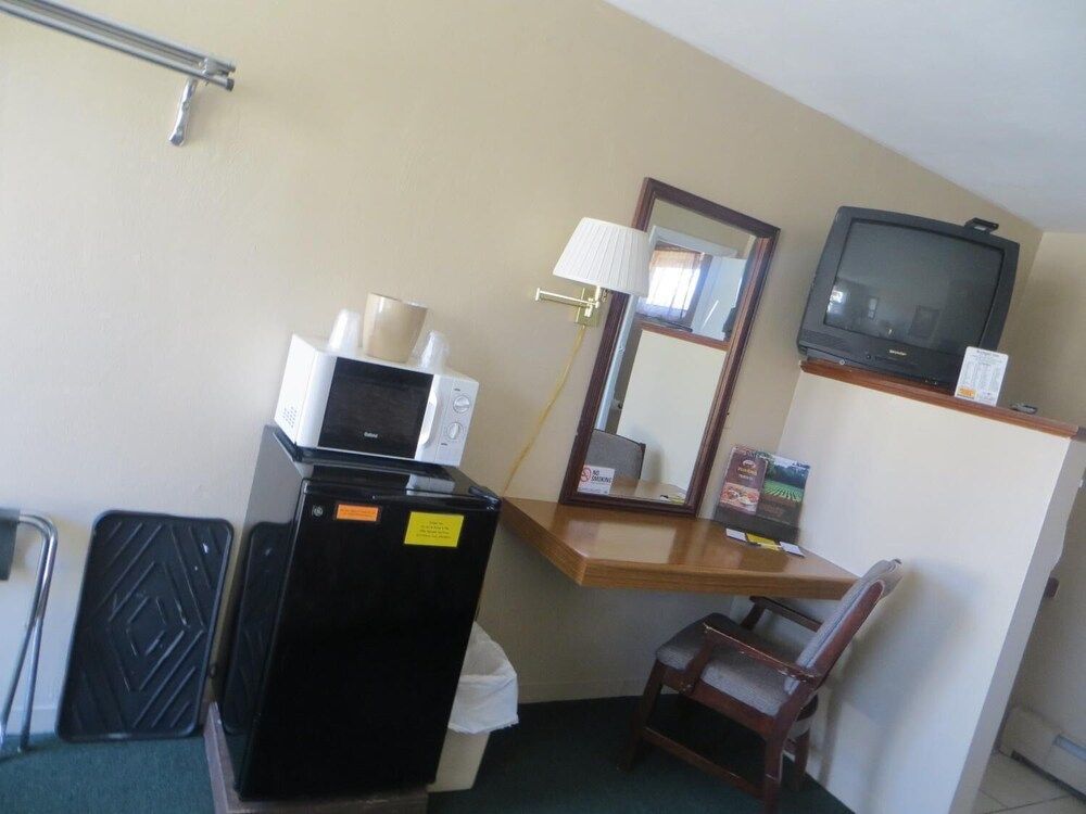 Budget Inn Motel Denison - photo 2
