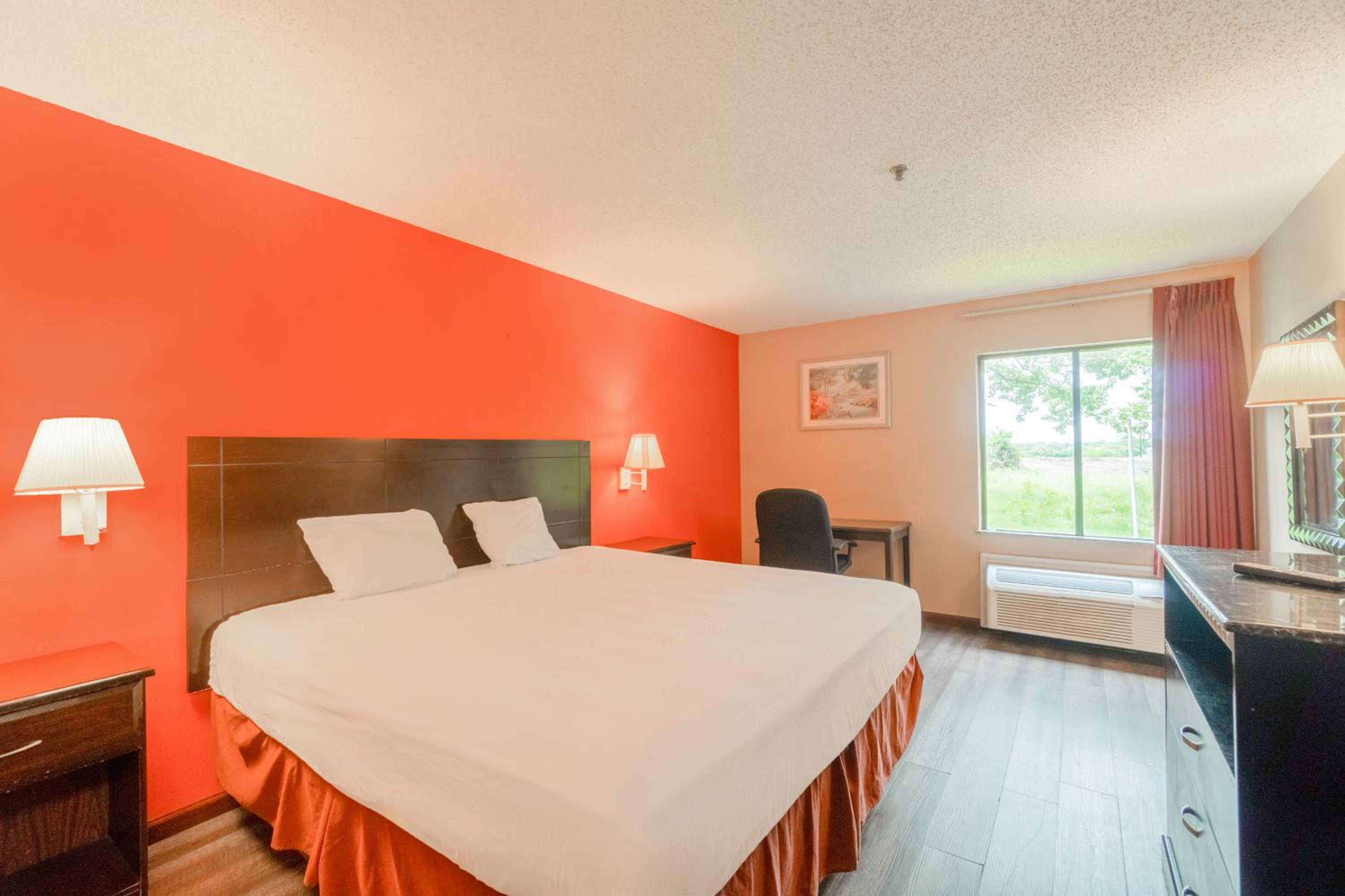 Capital O Fairway Inn Baytown La Porte TX - photo 3