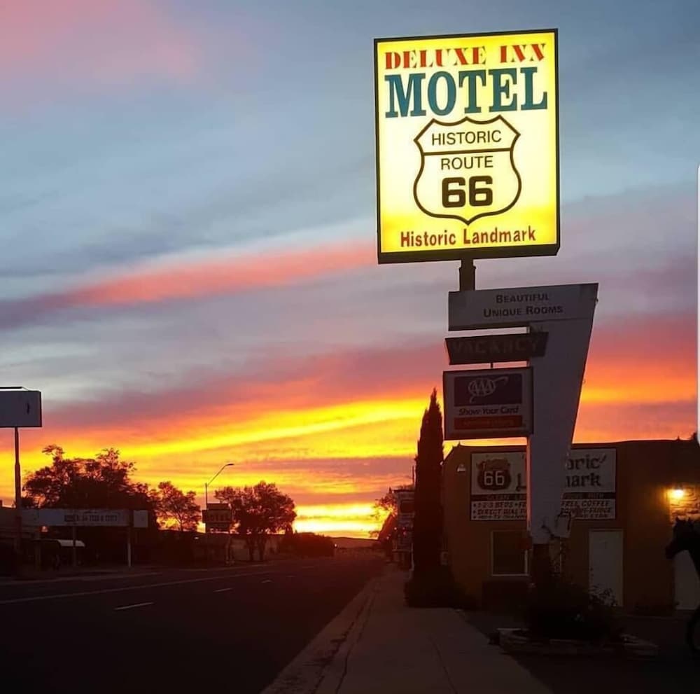 Deluxe Inn Motel — hotel in Seligman