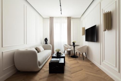 Flòris Luxury Apartment NEW — 4-Star Luxury Hotel in Florence, Italy