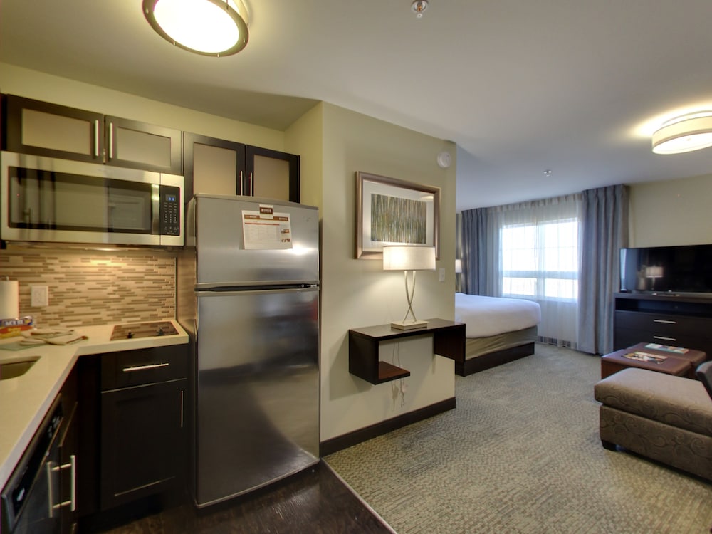 Staybridge Suites Madison Fitchburg - photo 33