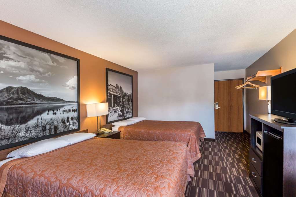 Super 8 by Wyndham Madison South Dakota - featured photo