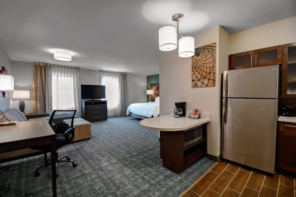 Staybridge Suites Holland by IHG - photo 11