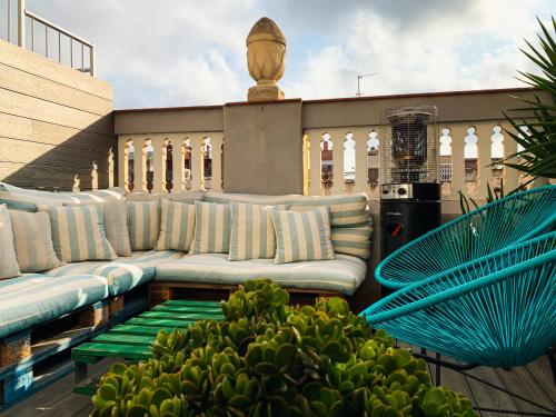 Incredible 2BR Penthouse with Urban Rooftop Garden — 4-Star Luxury Hotel in Barcelona, Spain