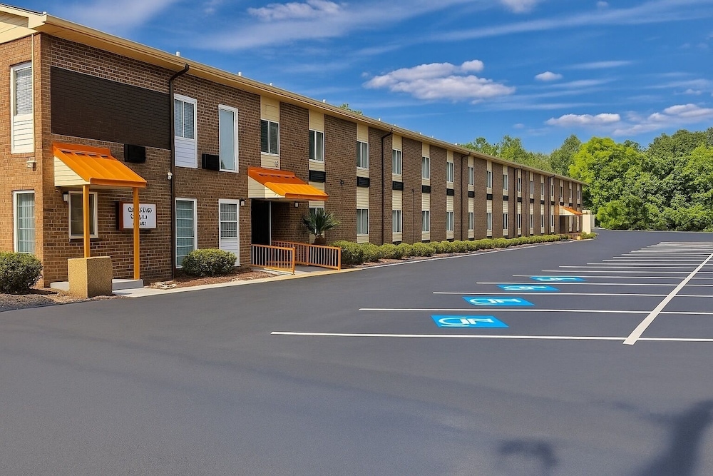 Raceway Inn - photo 26