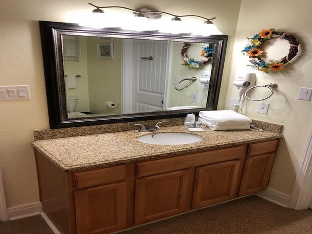 Beachgate CondoSuites and Oceanfront Resort - photo 138