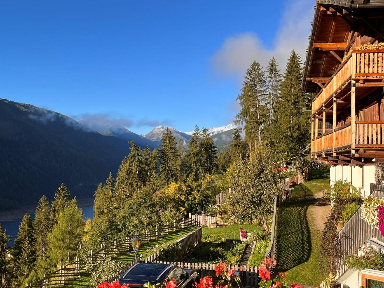 Panorama Apartment Raffeinhof — 4-Star Luxury Hotel in Ultimo - Ulten, Italy