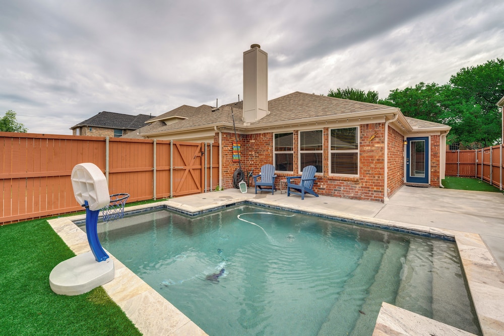 Swim Game Relax & More: Family Getaway in Frisco in Frisco, United States