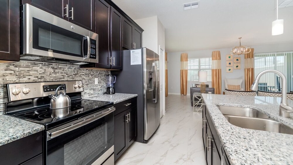 Grhdog9031 Champions Gate Resort 5 Bed 4 Baths Townhouse - photo 20