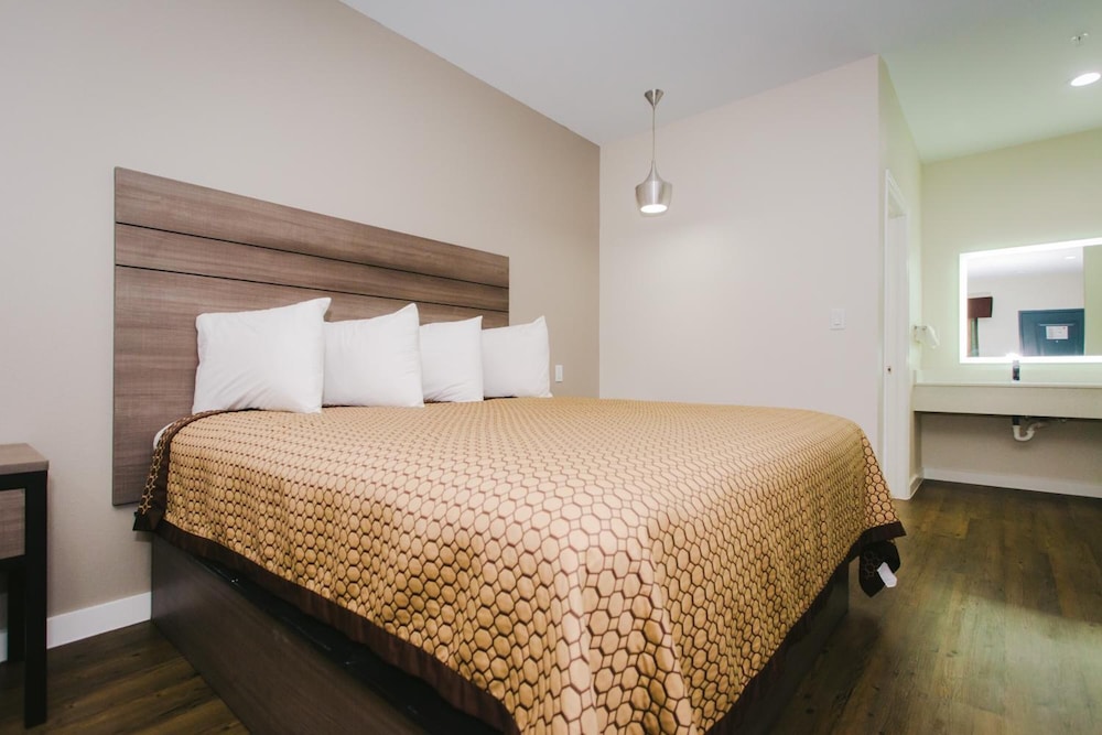Palace Inn Louetta - photo 21