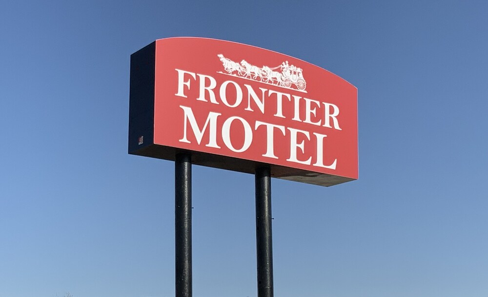 Frontier Motel - carbon neutral hotel in Oberlin