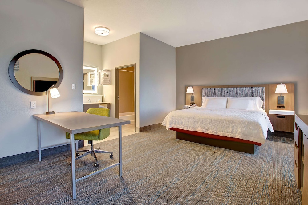 Hampton Inn & Suites Borger - photo 10