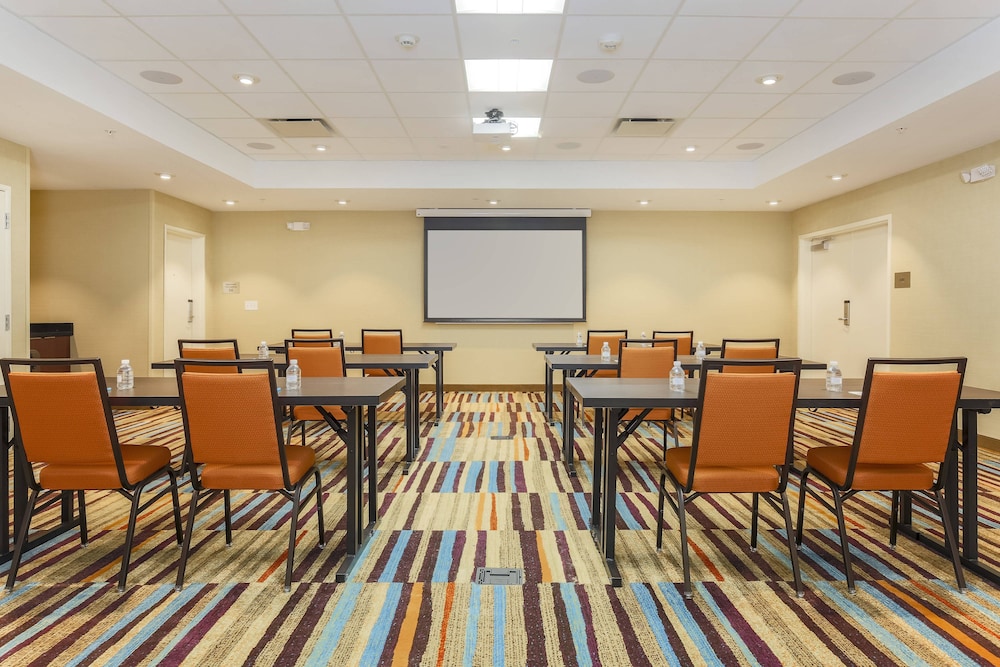 Fairfield Inn & Suites by Marriott Decatur at Decatur Conference Center - photo 41
