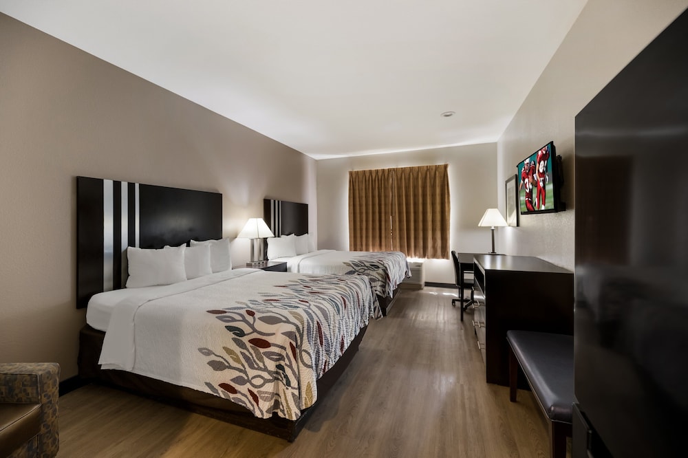 Red Roof Inn Pecos - photo 17