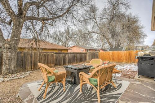 5 Minutes To Downtown And Just Minutes To Military And Hospitals in Colorado Springs, United States