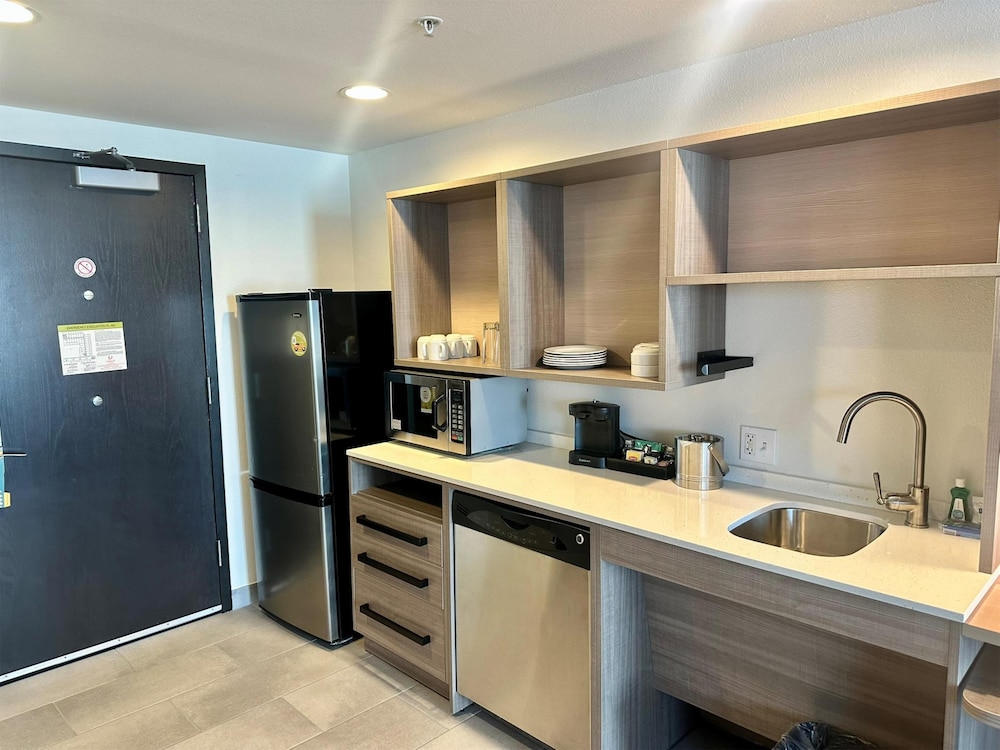 Home2 Suites by Hilton Rahway - photo 16