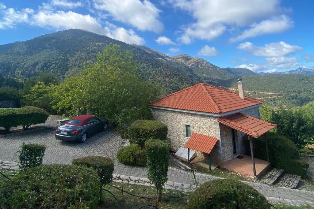 Kalavryta Villa Nano with Fireplace And Next the Ski Centre — 4-Star Luxury Hotel in Kalavryta, Greece