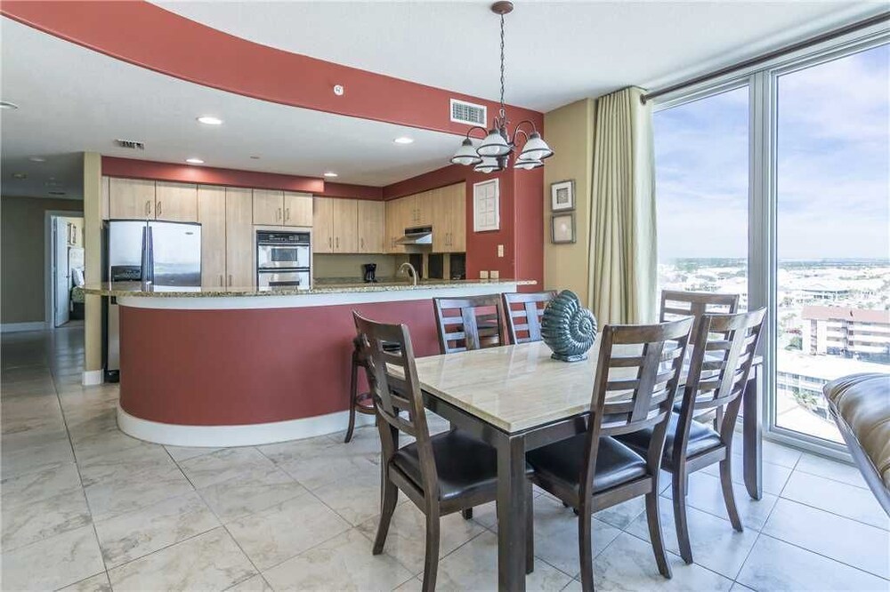 Island Tower 1001 3 Br condo by RedAwning - photo 12