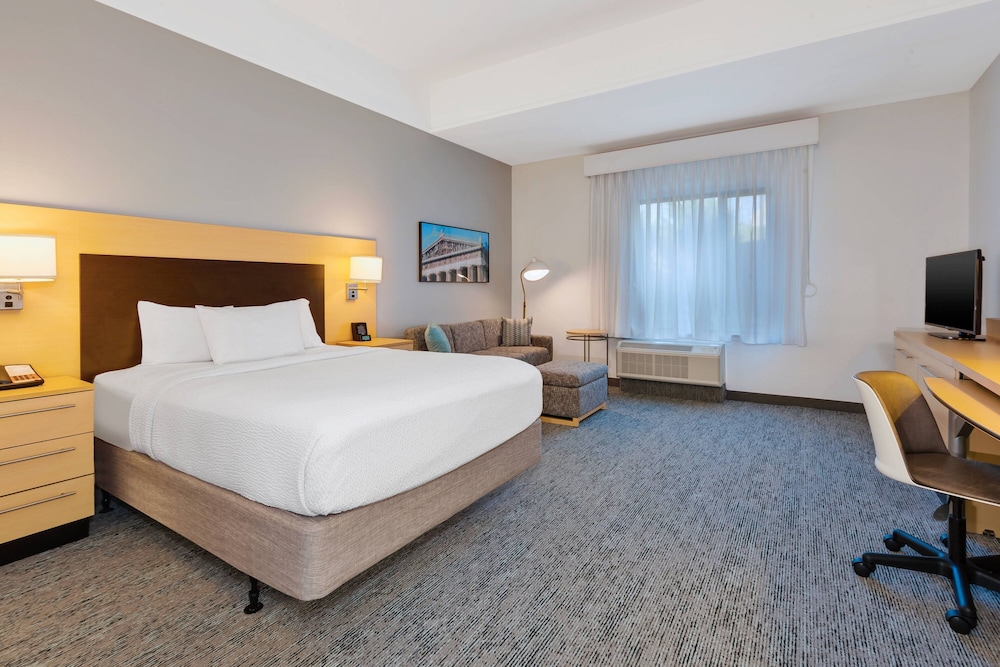 TownePlace Suites by Marriott Nashville Airport - photo 13