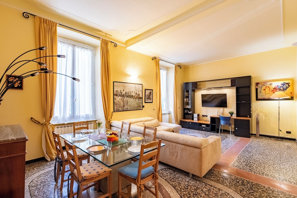 Graceful Home Genova City Center — 4-Star Luxury Hotel in Genoa, Italy