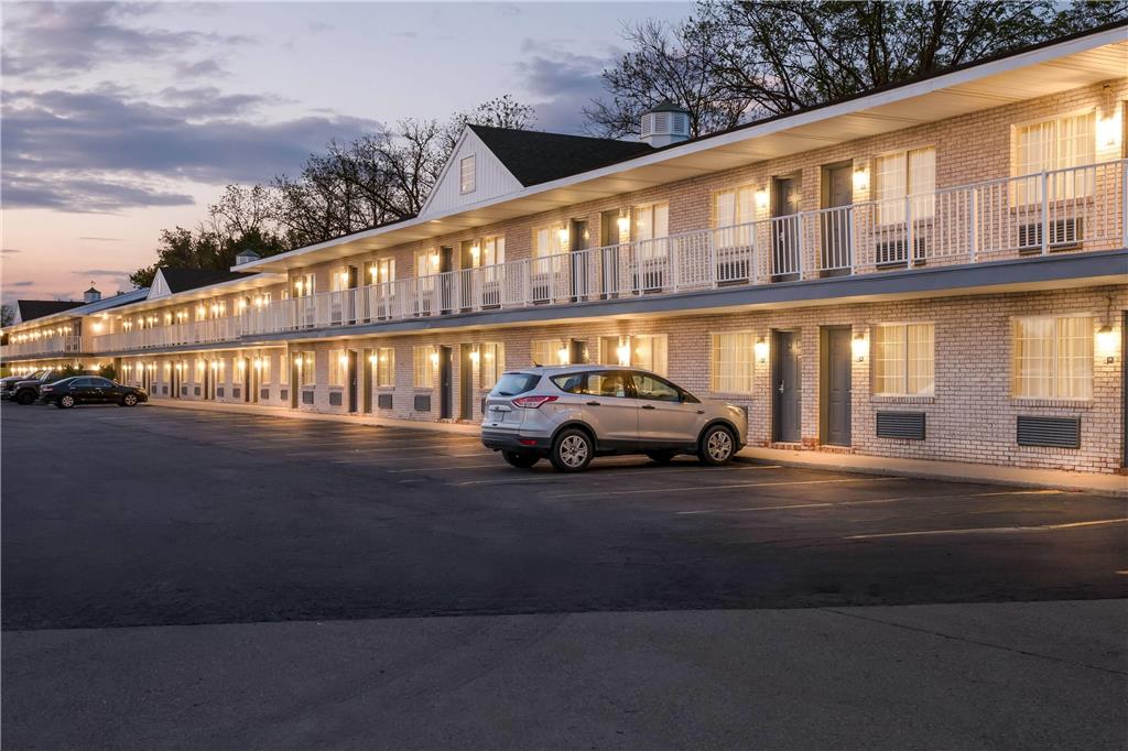 Days Inn by Wyndham Whitmore Lake Ann Arbor Brighton - photo 7