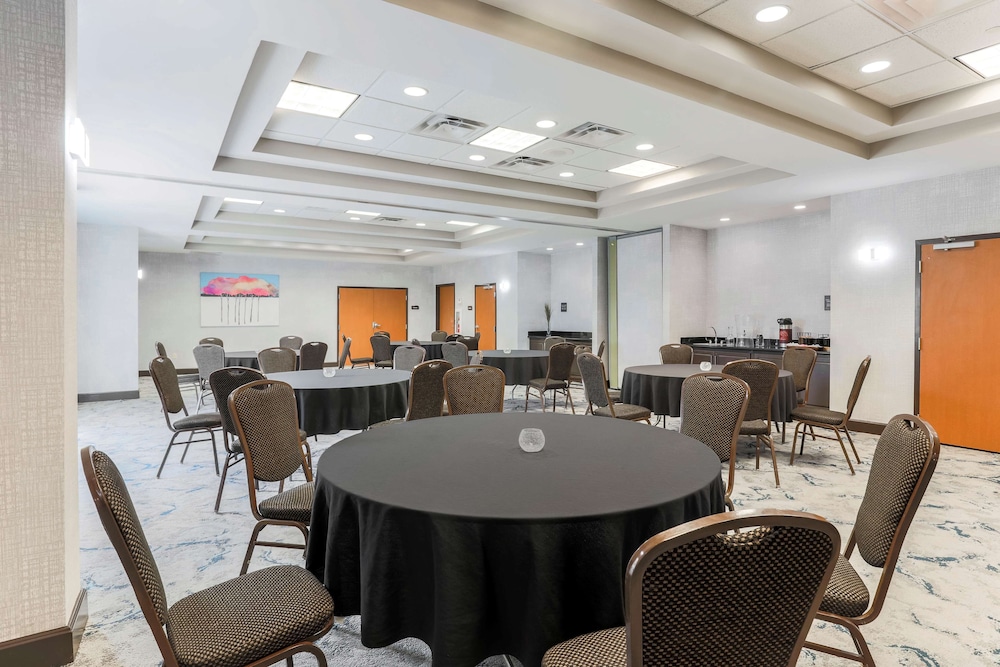 Hilton Garden Inn Tulsa South - photo 22