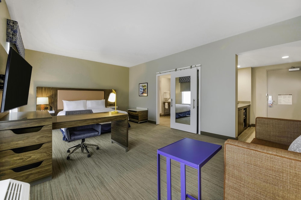 Hampton Inn & Suites by Hilton Decatur - photo 18