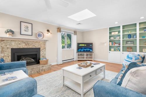 16 Mattis Drive Yarmouthport Gray's Getaway — hotel in Yarmouth Port