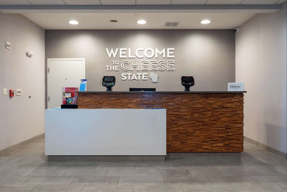 Hampton Inn Elkhorn Lake Geneva Area - photo 6