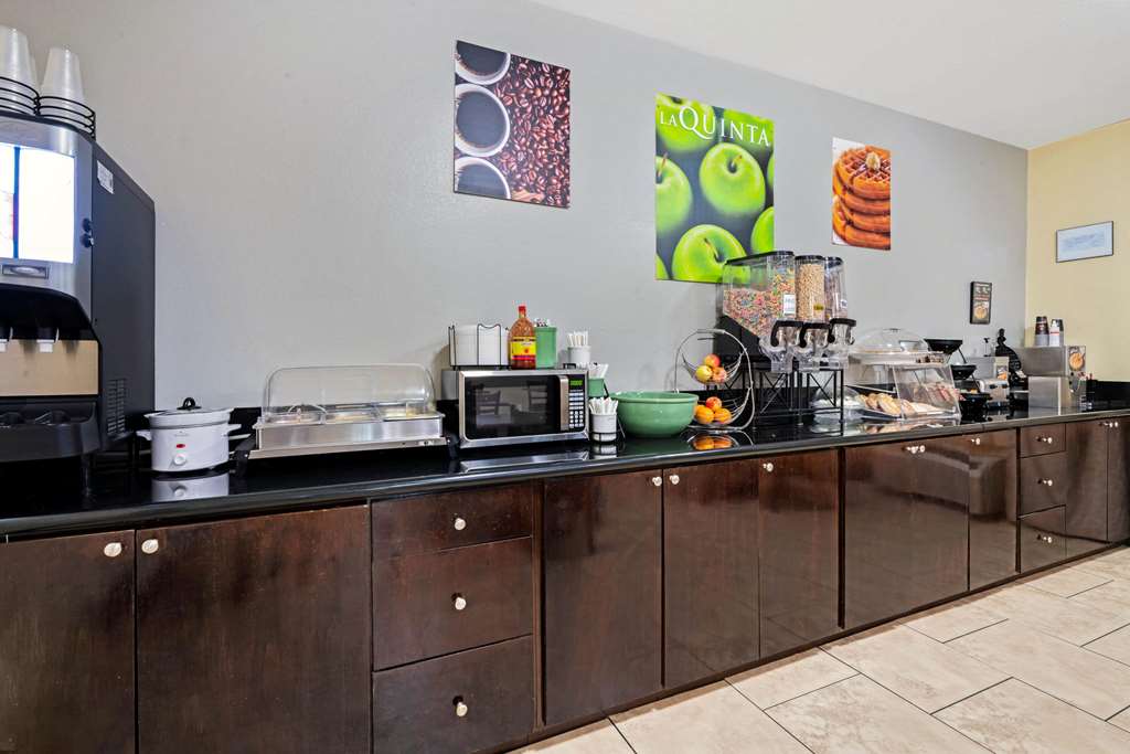 La Quinta Inn & Suites by Wyndham Morgan City - photo 27