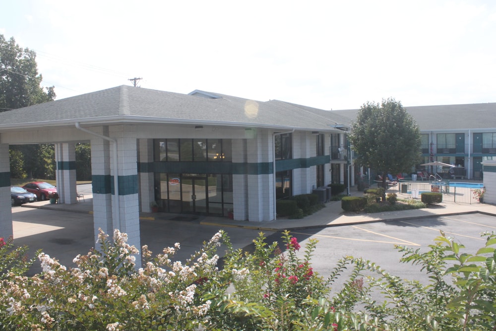 Ozark Valley Inn - photo 54