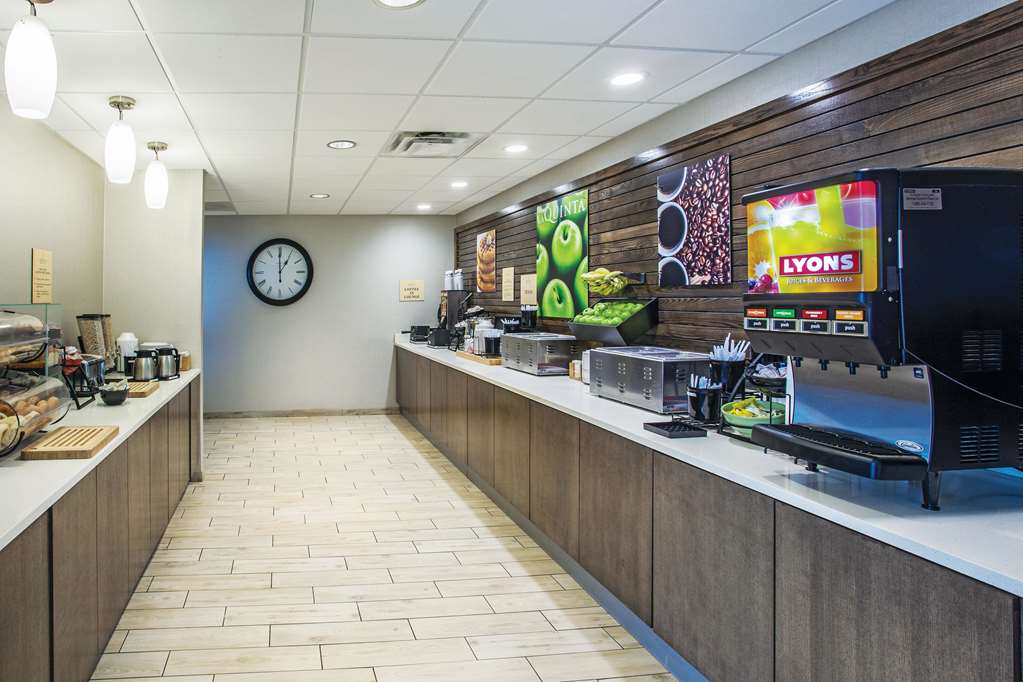 La Quinta Inn & Suites by Wyndham Duluth - photo 22