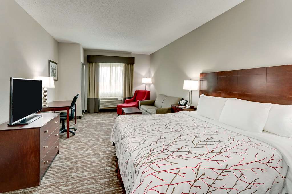 Best Western Plus University Inn & Suites - photo 24