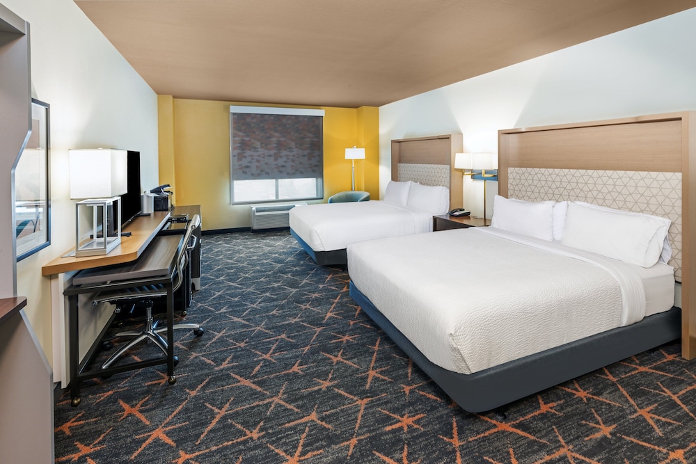 Holiday Inn Hotel & Suites Tulsa South by IHG - photo 15