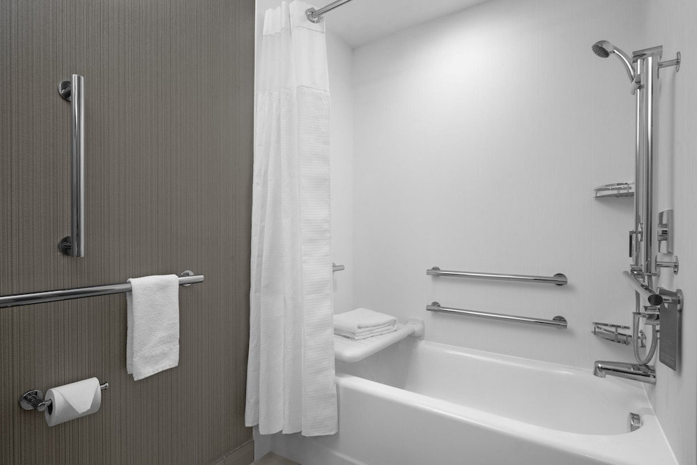 Courtyard by Marriott Clearwater Beach - photo 28