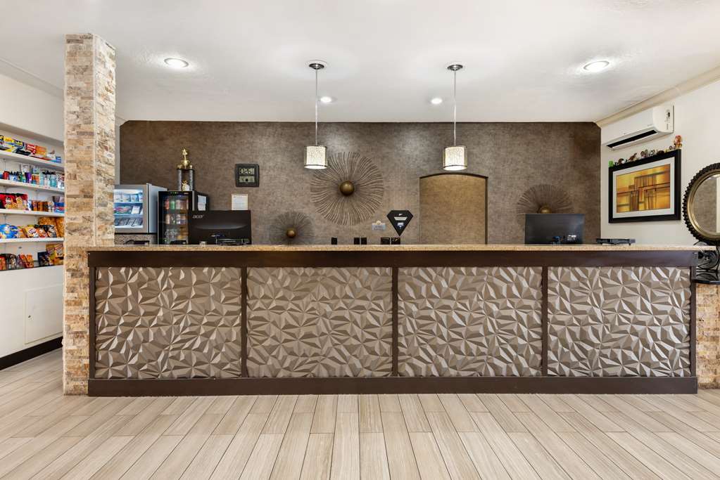 Best Western Plus Eagleridge Inn & Suites - photo 12