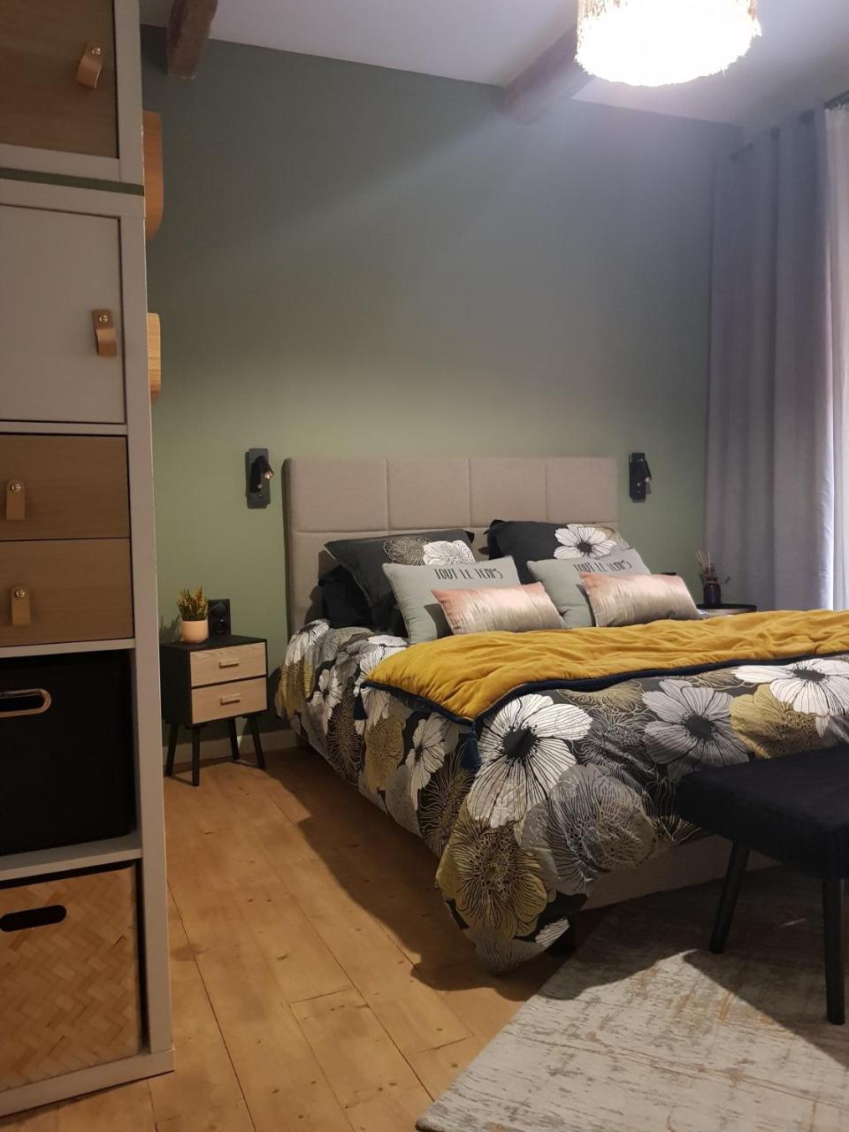 Le J&J Appartement Spacieux Climatise En Centre Ville — 4-Star Luxury Hotel in Sete, France