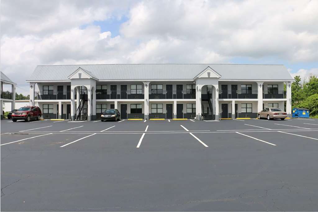 Travelodge by Wyndham Calhoun South I 75 - carbon neutral hotel in Calhoun
