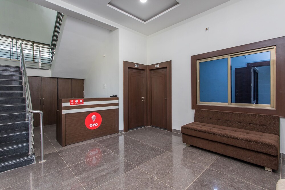 OYO 10600 Hotel 7th Cloud — Indore — photo 3