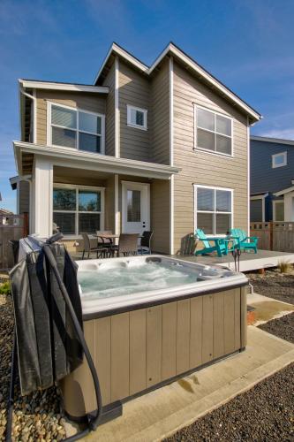 Once Upon A Tide Oyhut Bay Seaside Village in Ocean Shores, United States