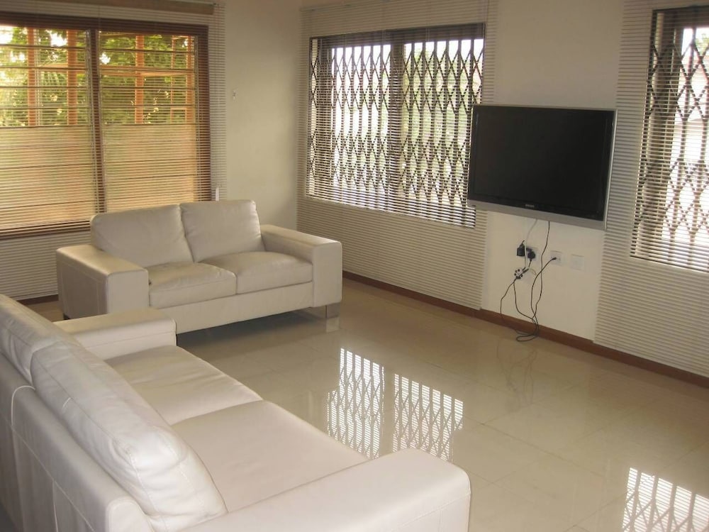 Room ghouse Room B Ideal For Friends fam