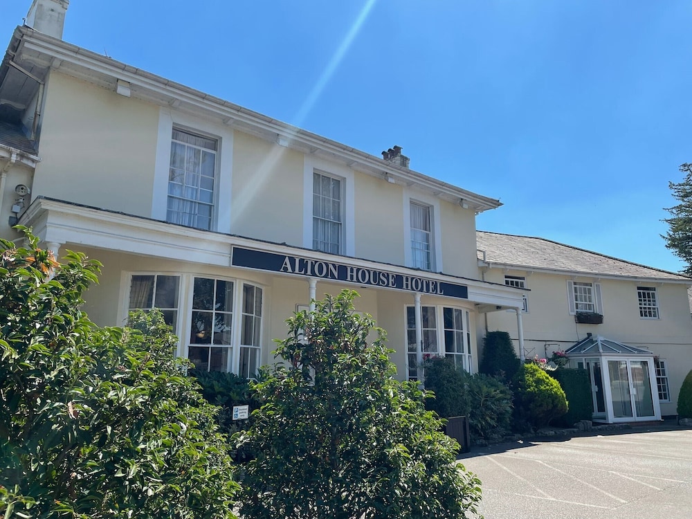 Alton House Hotel - carbon neutral hotel in Alton