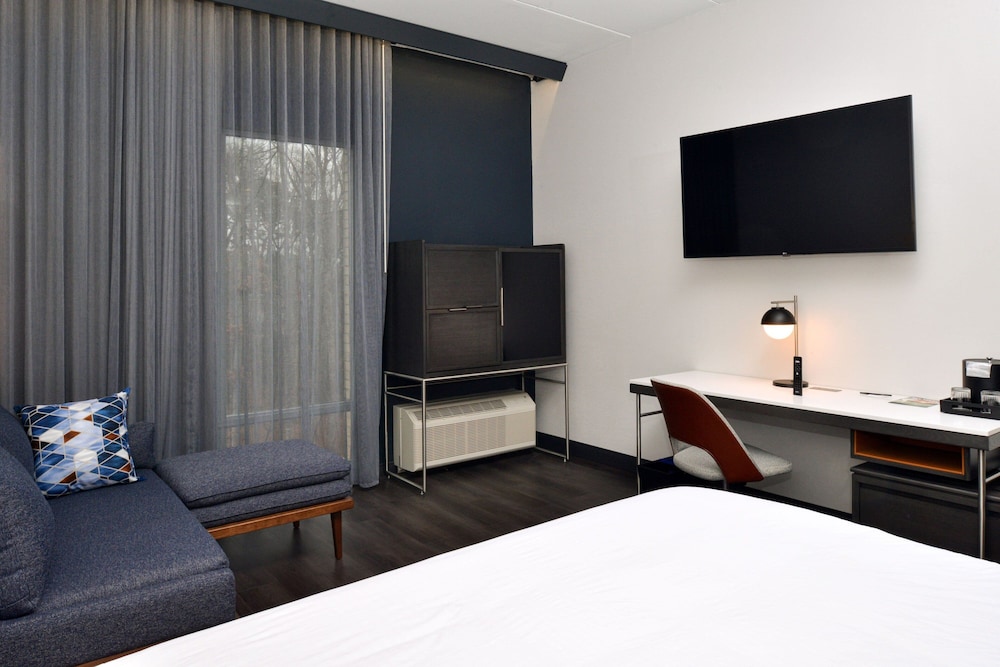 Courtyard by Marriott Raleigh Cary Crossroads - photo 15